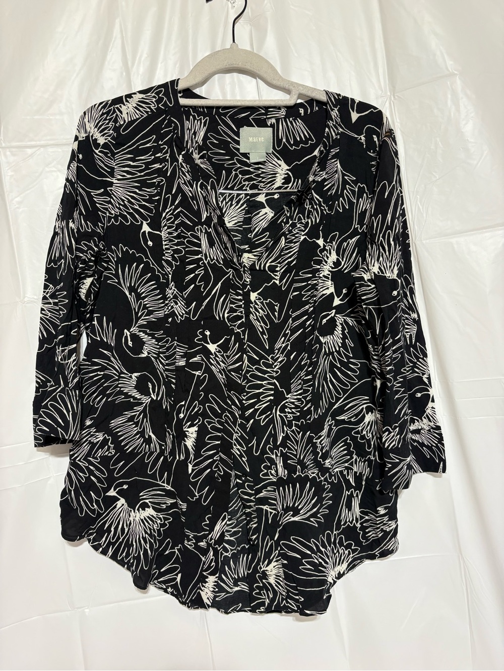 Maeve from Anthropologie Black V-Neck Tunic with White Crane Print